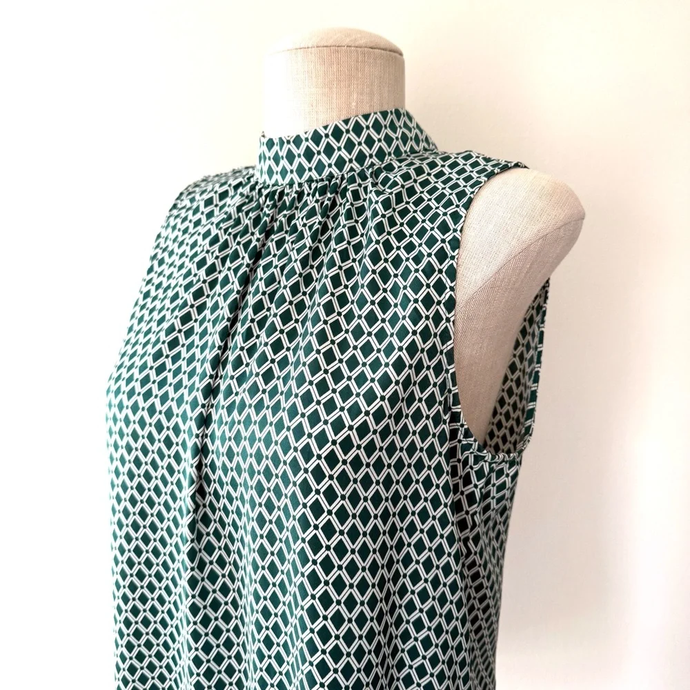 H&M Green and White Diamond Geometric Sleeveless Blouse Workwear Chic - Picture 3 of 11